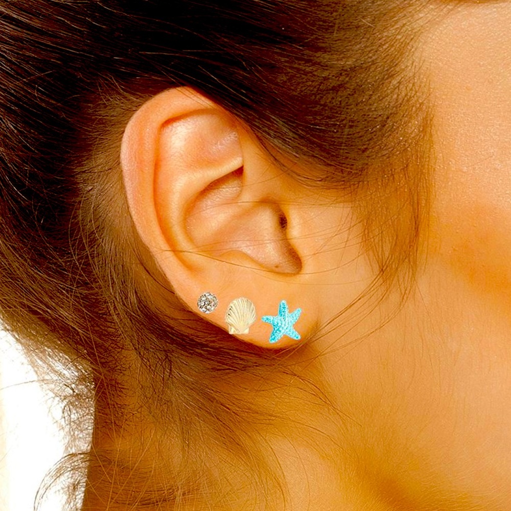 Betsey Johnson
Mermaid Jewels Lobster & Seashell Stud Earring Set - Picture 4 of 8